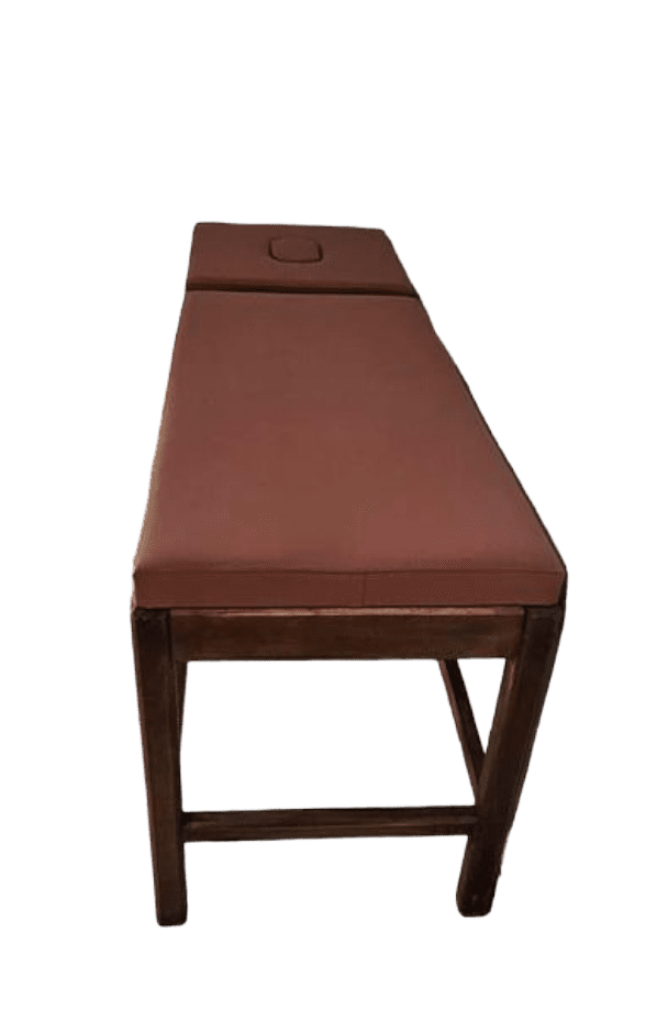 Medical examination bed without drawers